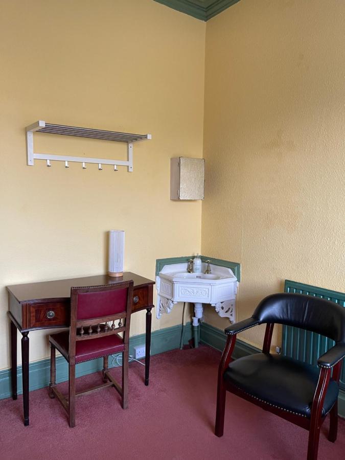 Chimneys Guest House Blackburn  Dış mekan fotoğraf