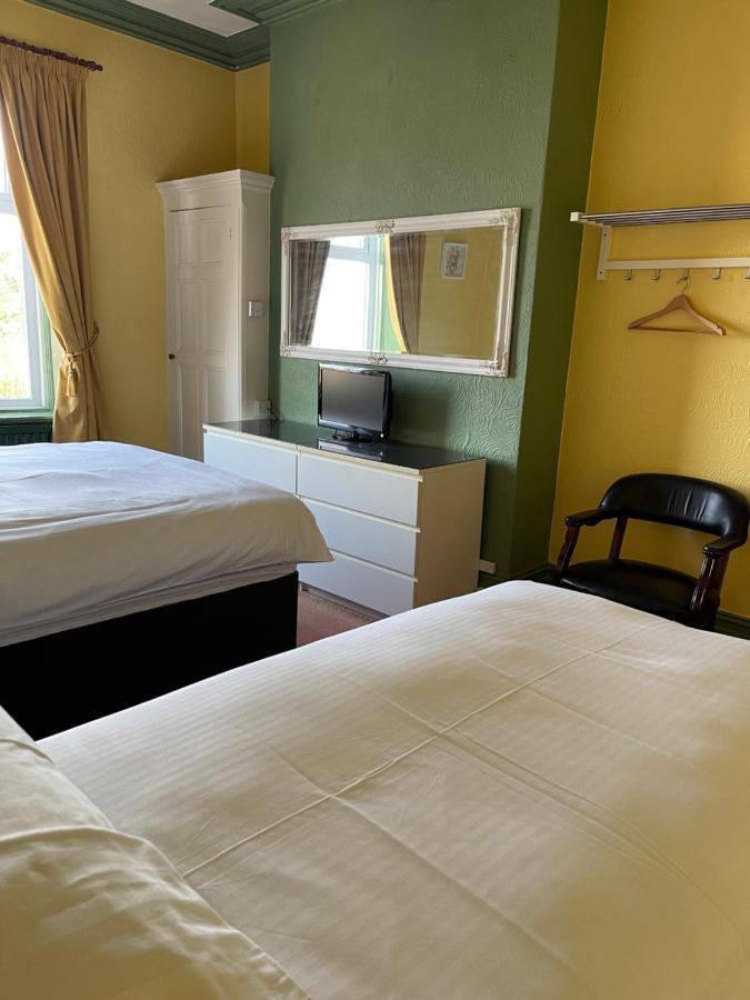 Chimneys Guest House Blackburn  Dış mekan fotoğraf